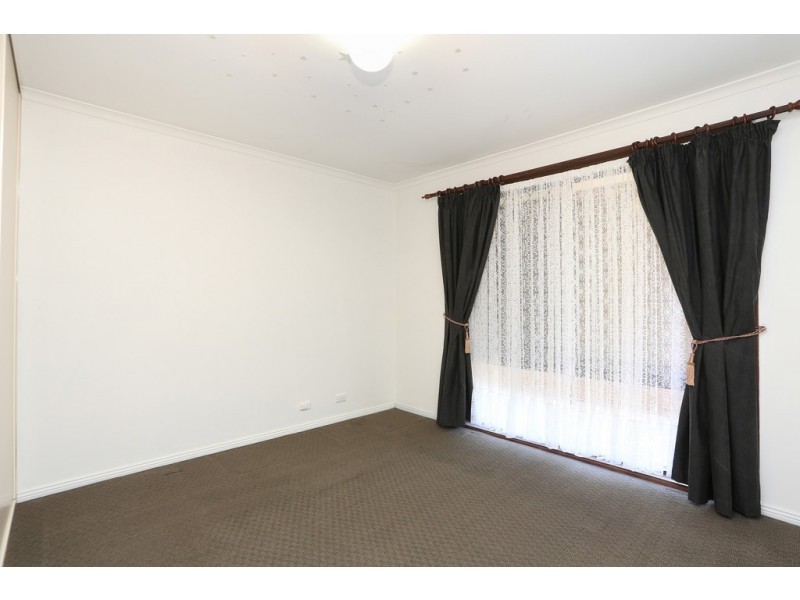 8 Harkness Street, Willaston SA 5118