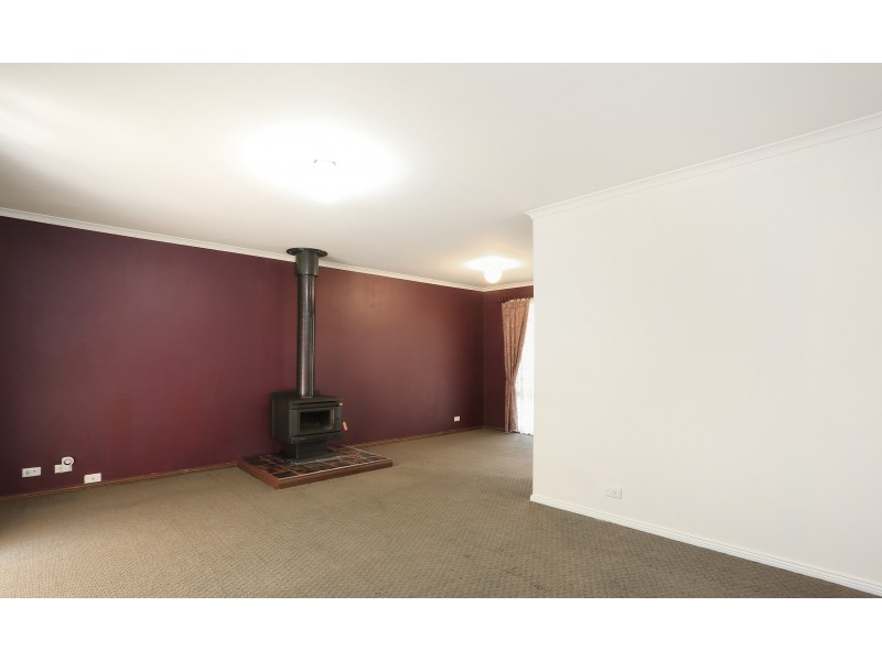 8 Harkness Street, Willaston SA 5118