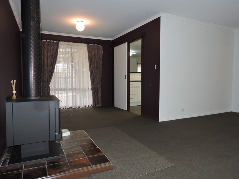 8 Harkness Street, Willaston SA 5118