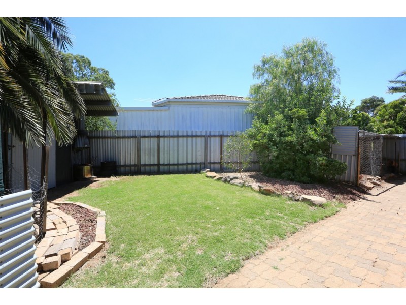 8 Harkness Street, Willaston SA 5118