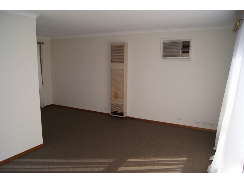 17 Window Road, Willaston SA 5118