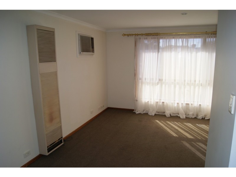 17 Window Road, Willaston SA 5118