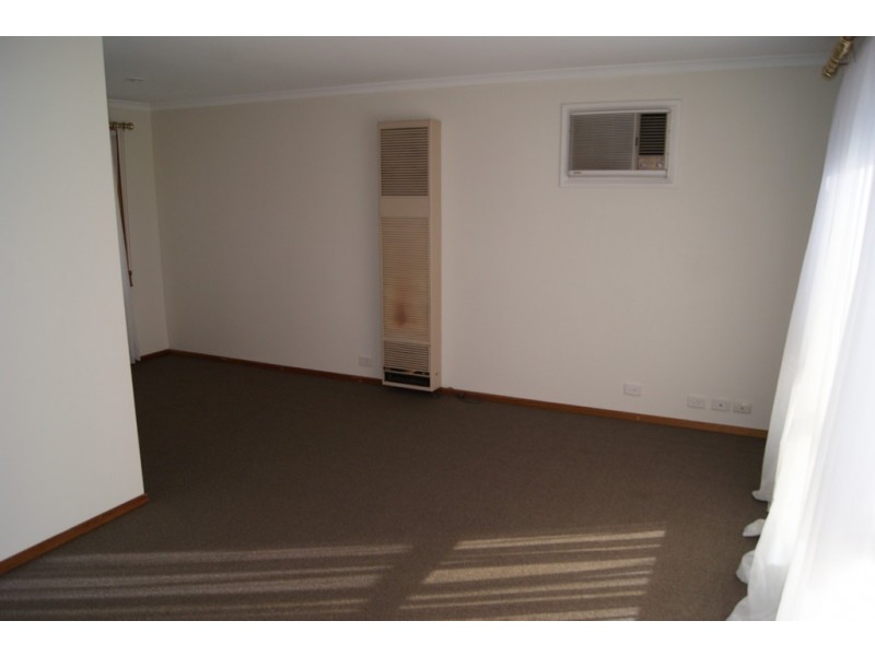 17 Window Road, Willaston SA 5118