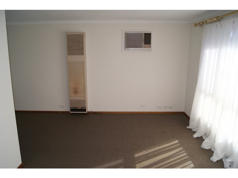 17 Window Road, Willaston SA 5118