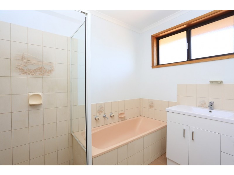 17 Window Road, Willaston SA 5118