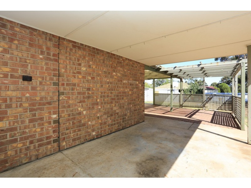 17 Window Road, Willaston SA 5118