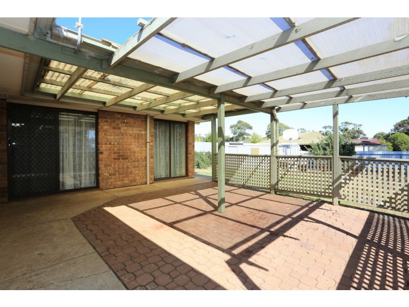 17 Window Road, Willaston SA 5118
