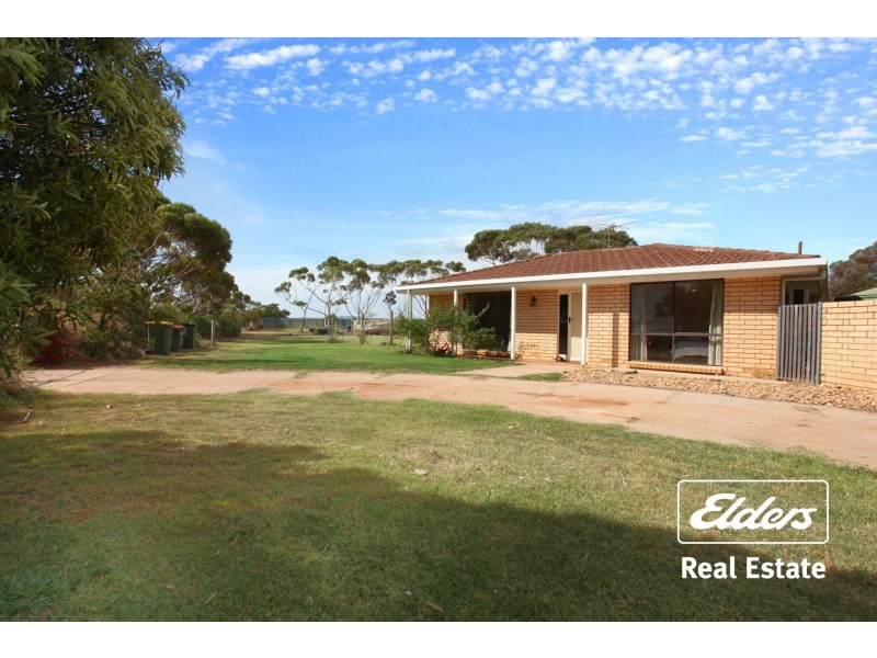 9 Leak Road, Kangaroo Flat SA 5118