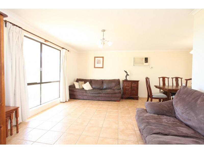 9 Leak Road, Kangaroo Flat SA 5118