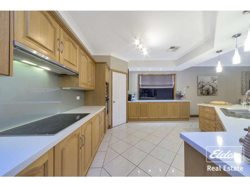 3 Greaves Court, Evanston Park SA 5116
