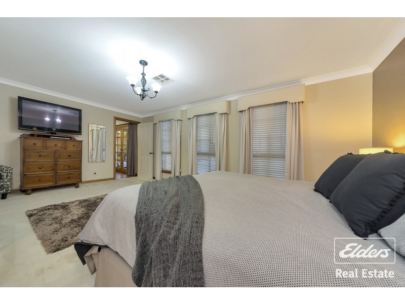 3 Greaves Court, Evanston Park SA 5116