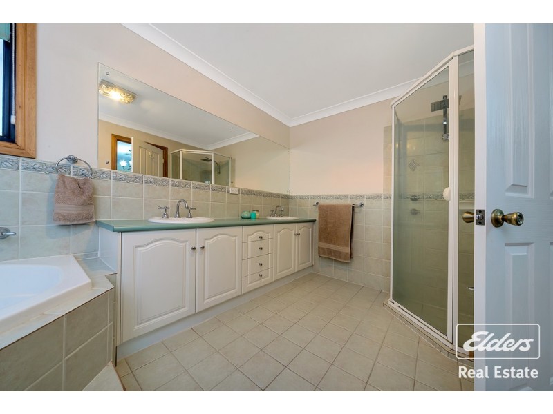 3 Greaves Court, Evanston Park SA 5116