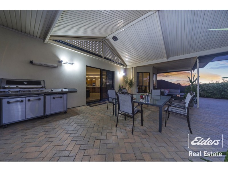3 Greaves Court, Evanston Park SA 5116