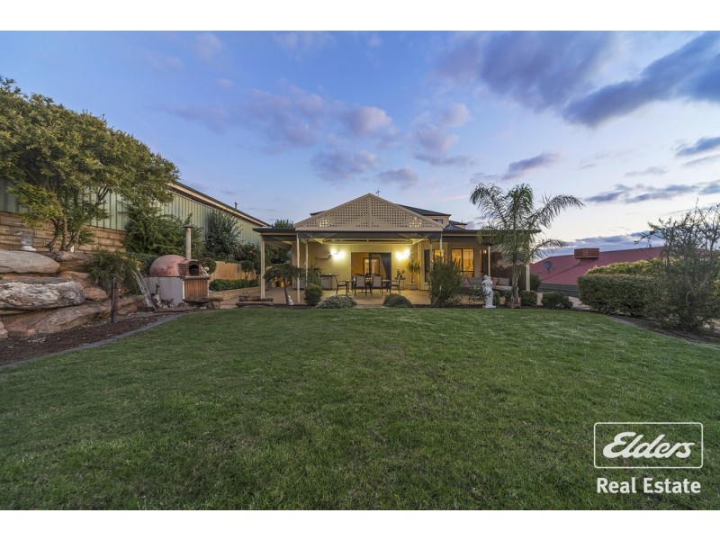 3 Greaves Court, Evanston Park SA 5116