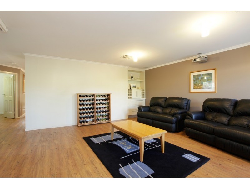 34 Gleeson Grove, Evanston Park SA 5116