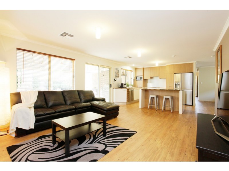 34 Gleeson Grove, Evanston Park SA 5116