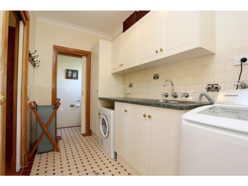 21 Holland Drive, Williamstown SA 5351