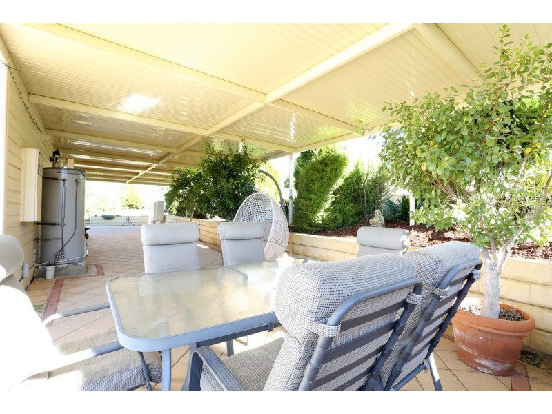 21 Holland Drive, Williamstown SA 5351