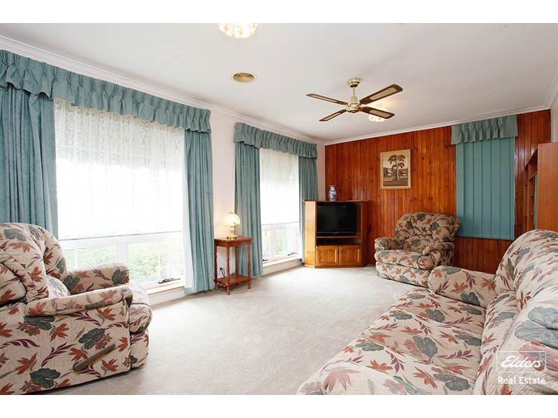 19 Darrell Street, Evanston Park SA 5116