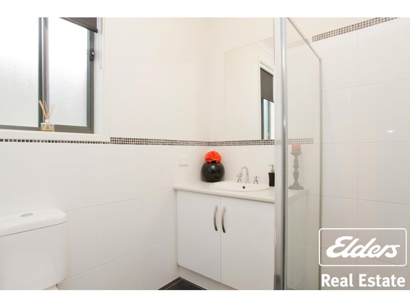 8 Lawes Terrace, Reid SA 5118