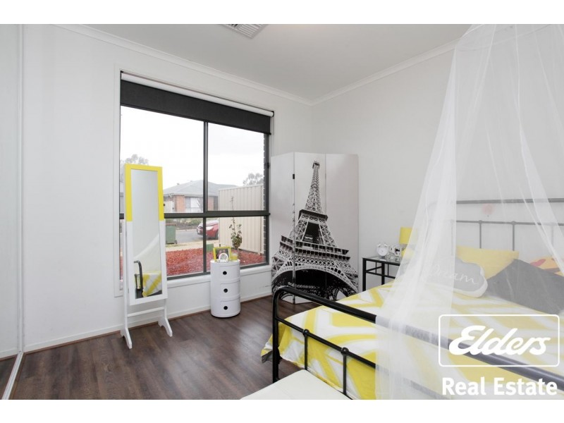 8 Lawes Terrace, Reid SA 5118