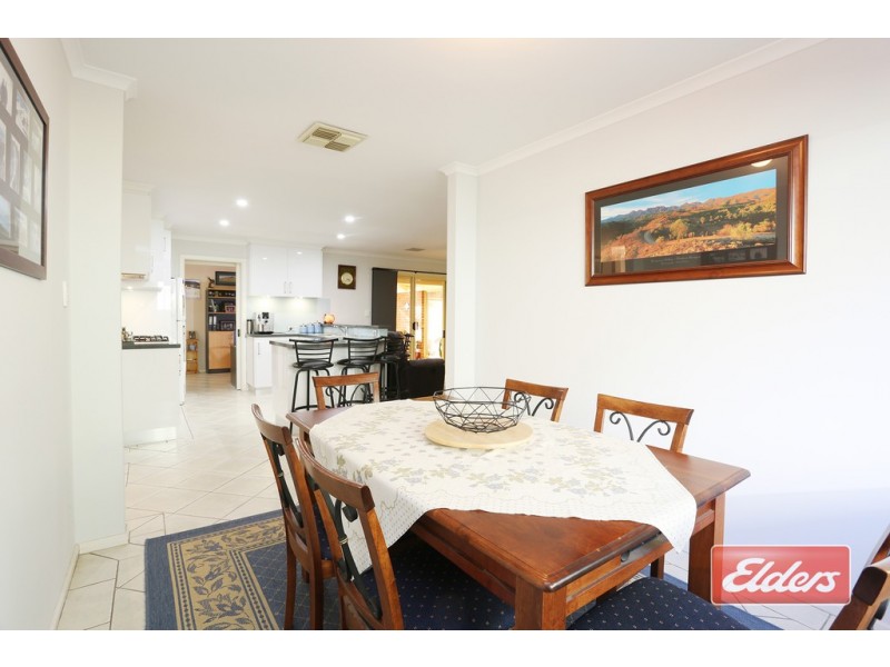 18 Goldfinch Way, Hewett SA 5118