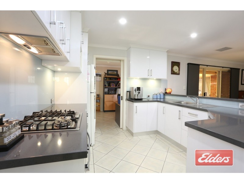 18 Goldfinch Way, Hewett SA 5118