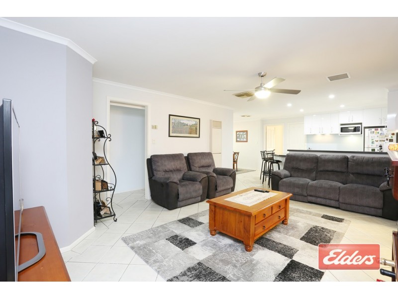 18 Goldfinch Way, Hewett SA 5118