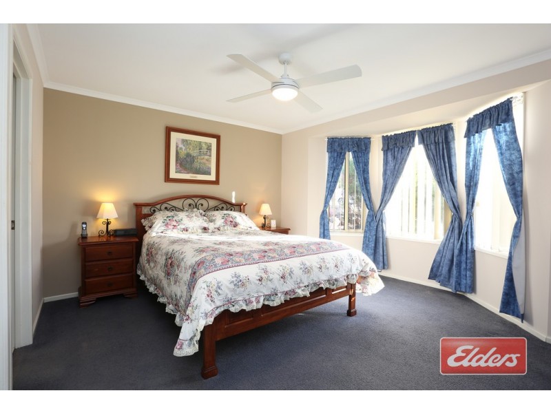 18 Goldfinch Way, Hewett SA 5118