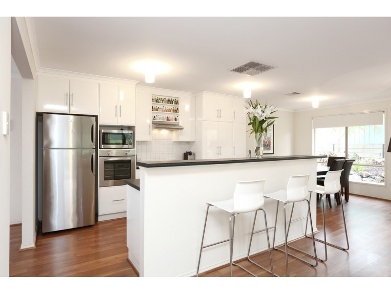 83 Kingfisher Drive, Hewett SA 5118