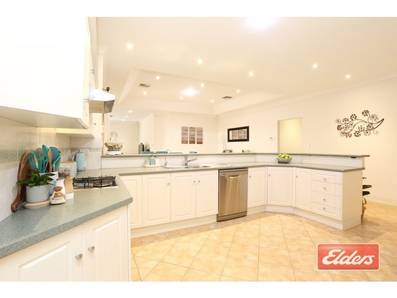 4 McKinlay Drive, Hewett SA 5118