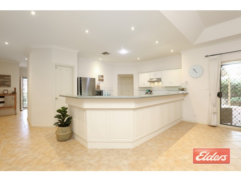 4 McKinlay Drive, Hewett SA 5118