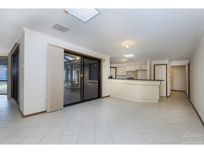 9 Creedon Close, Evanston Park SA 5116