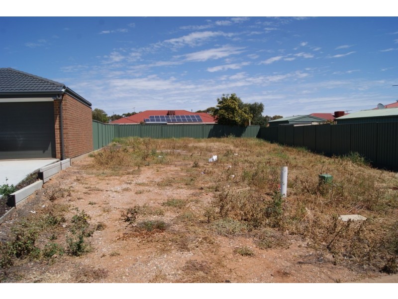 2 Evans Crescent, Evanston Gardens SA 5116