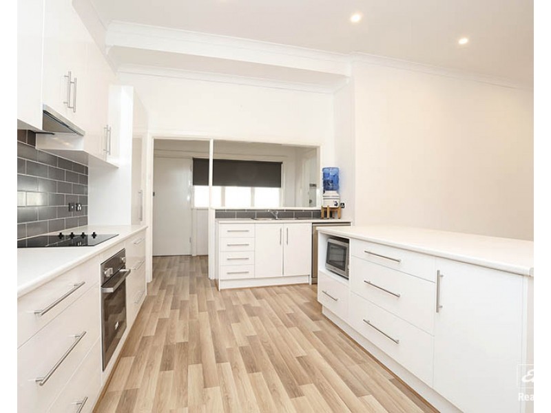 3 Chamberlain Road, Willaston SA 5118