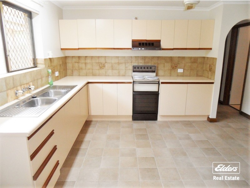 2/11 Queen Street, Willaston SA 5118