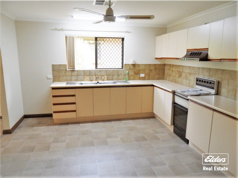 2/11 Queen Street, Willaston SA 5118