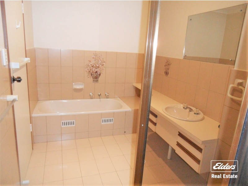 2/11 Queen Street, Willaston SA 5118