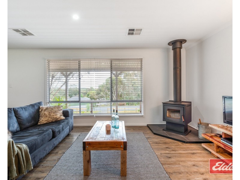 14 Adams Road, Williamstown SA 5351