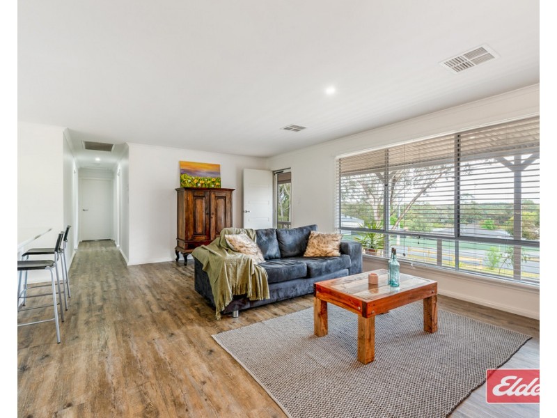 14 Adams Road, Williamstown SA 5351