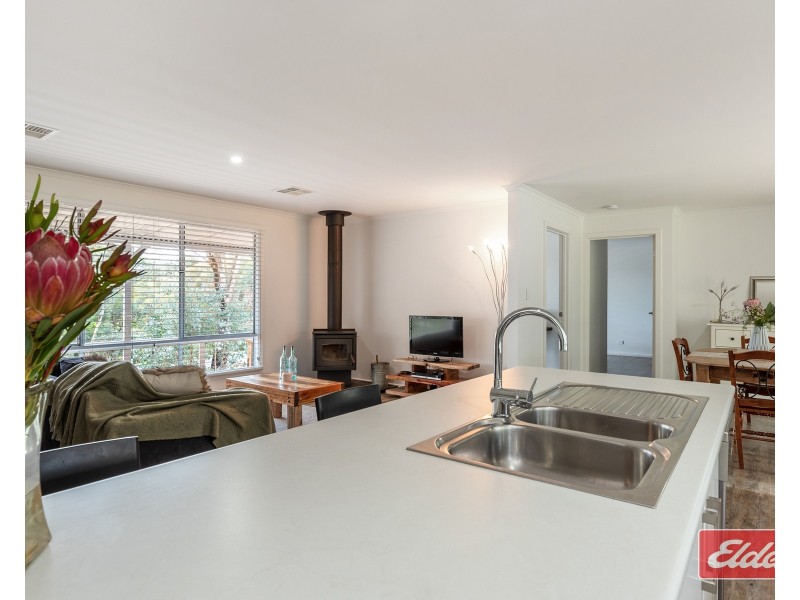 14 Adams Road, Williamstown SA 5351