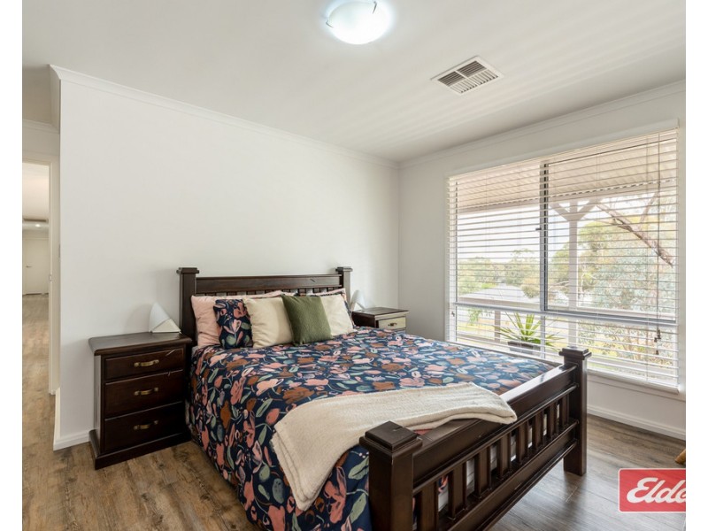 14 Adams Road, Williamstown SA 5351