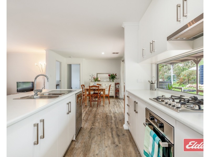 14 Adams Road, Williamstown SA 5351