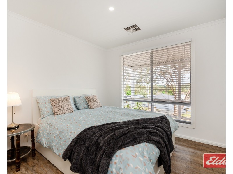 14 Adams Road, Williamstown SA 5351