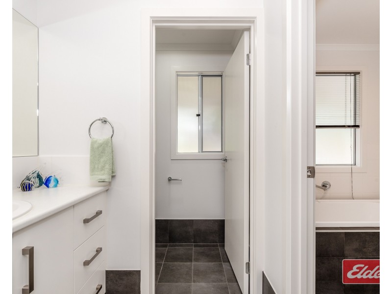 14 Adams Road, Williamstown SA 5351