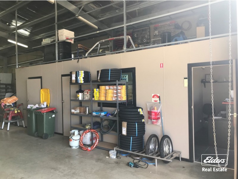 2 / 12 Theen Avenue, Willaston SA 5118