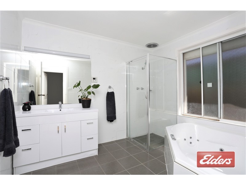 5 President Avenue, Andrews Farm SA 5114