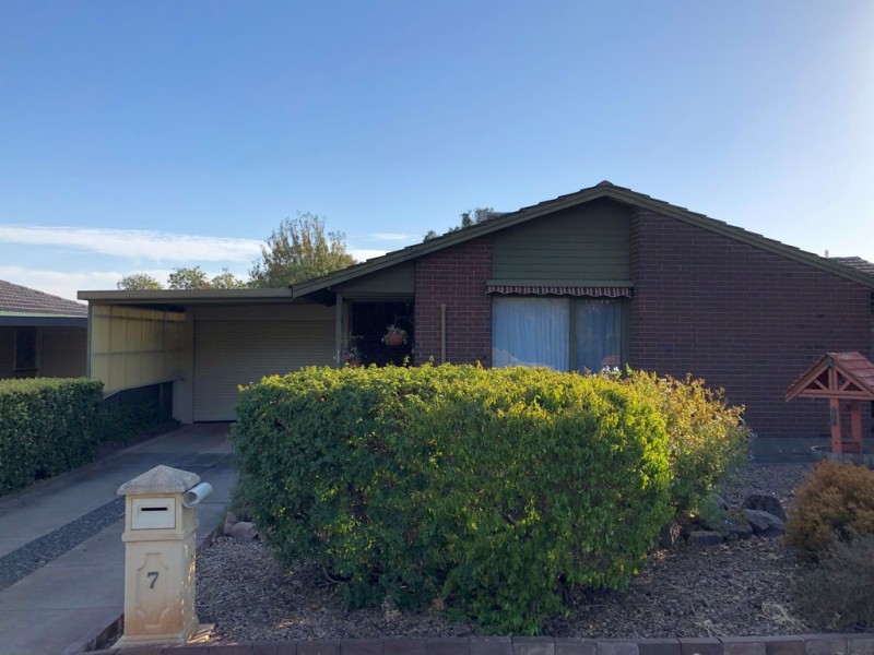 7 Saint Albans Road, Evanston Park SA 5116