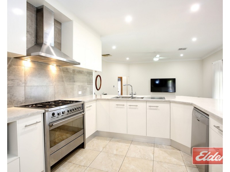 2 Osprey Parade, Hewett SA 5118