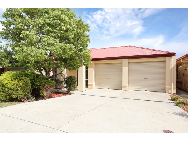 3 Canberra Court, Smithfield SA 5114